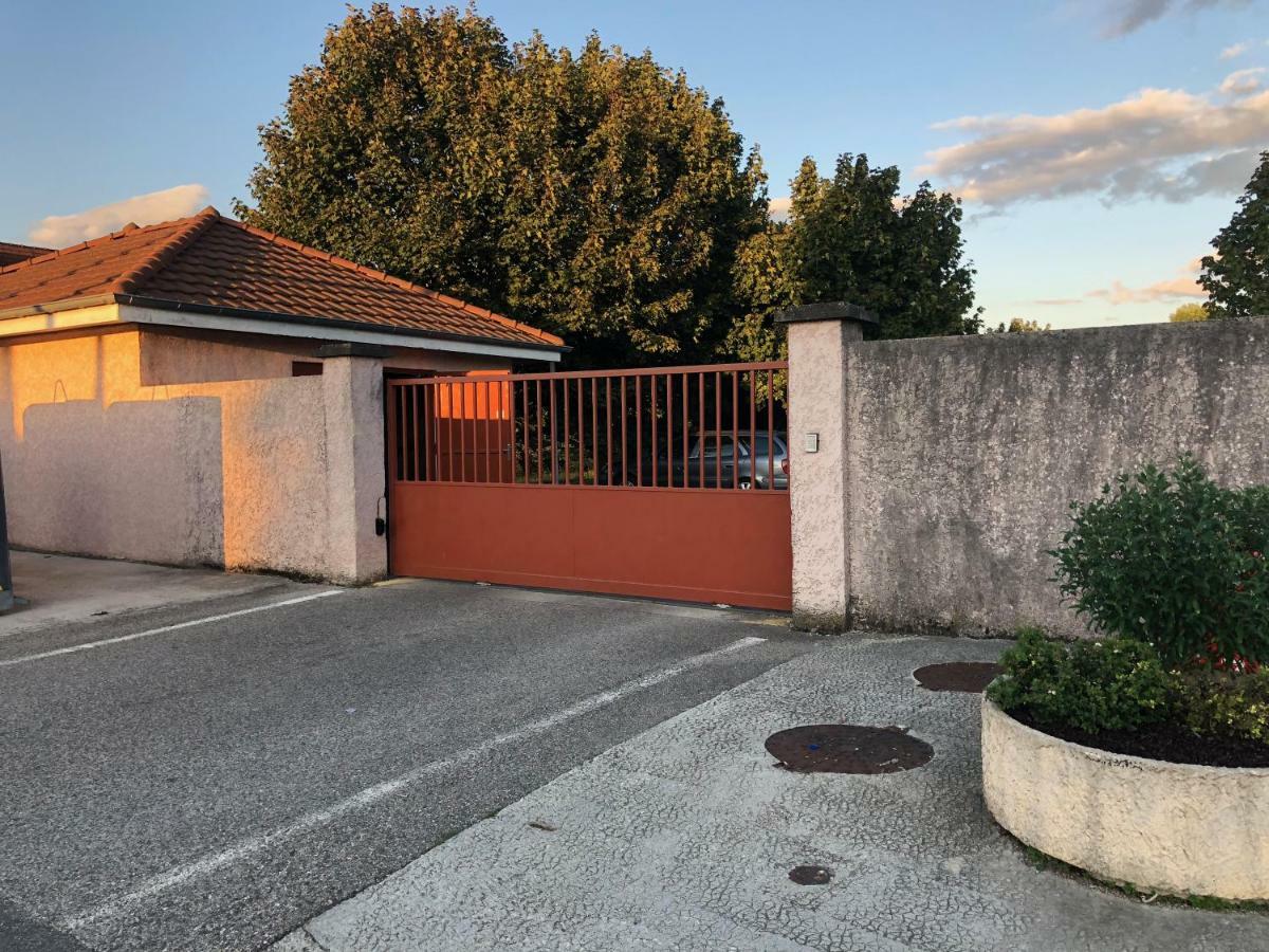 Appartement Au Milieu Des Lacs, Au Bord Du Guiers Aoste Zewnętrze zdjęcie